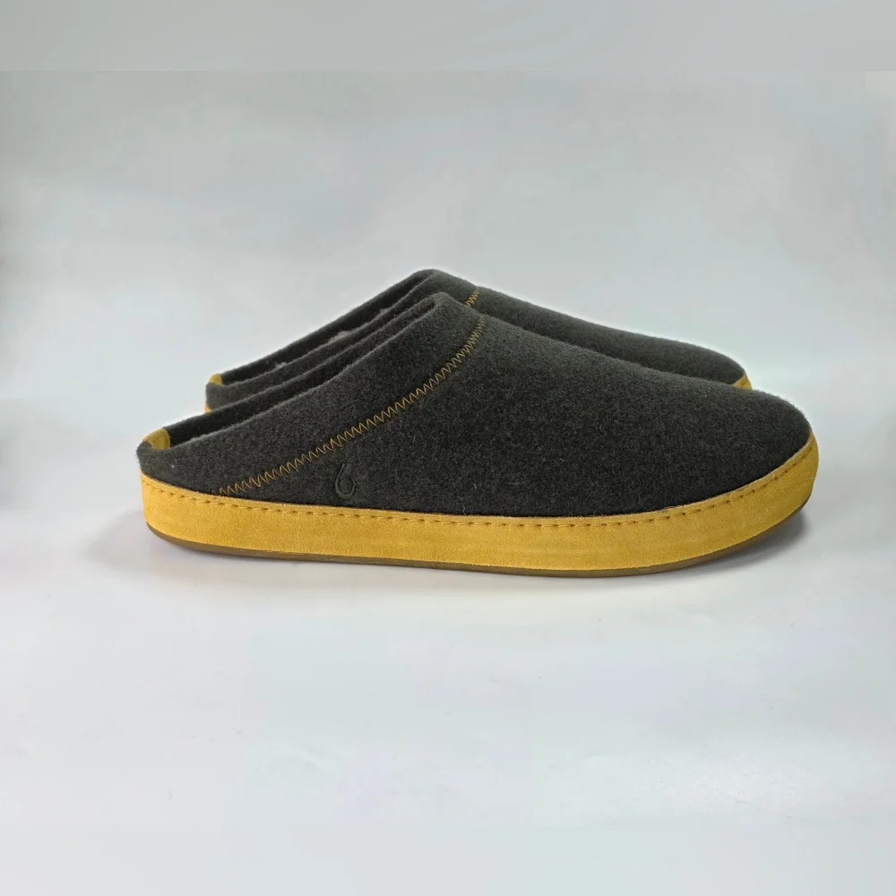 New Olukai Hamani Hulu Men's Wool Mule Slipper in Dusty Olive / Mustard Size 11